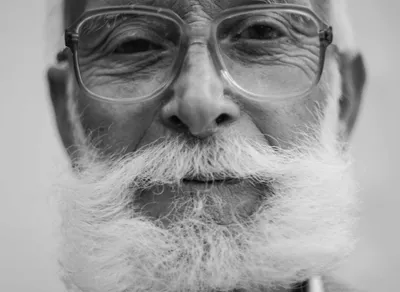 Stay Warm and Stylish with the North Face Thermoball Trekker Jacket - Perfect for Outdoor Adventures!